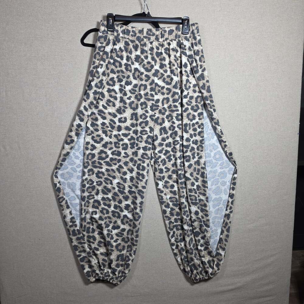 Zenana Leopard Print Split Sides Harem Pants womens Size Large jogger
